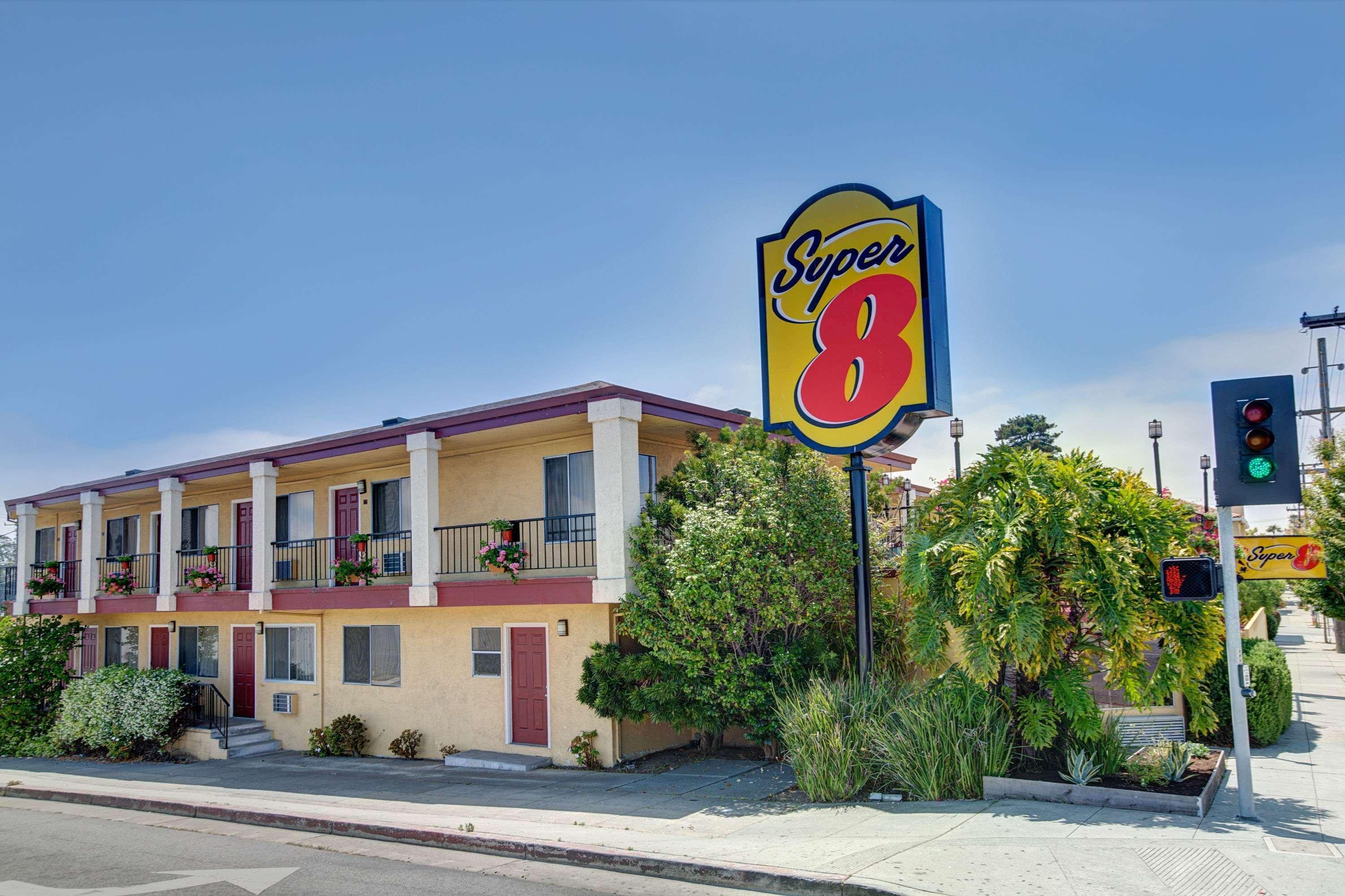 Super 8 By Wyndham Boardwalk Hotel Santa Cruz