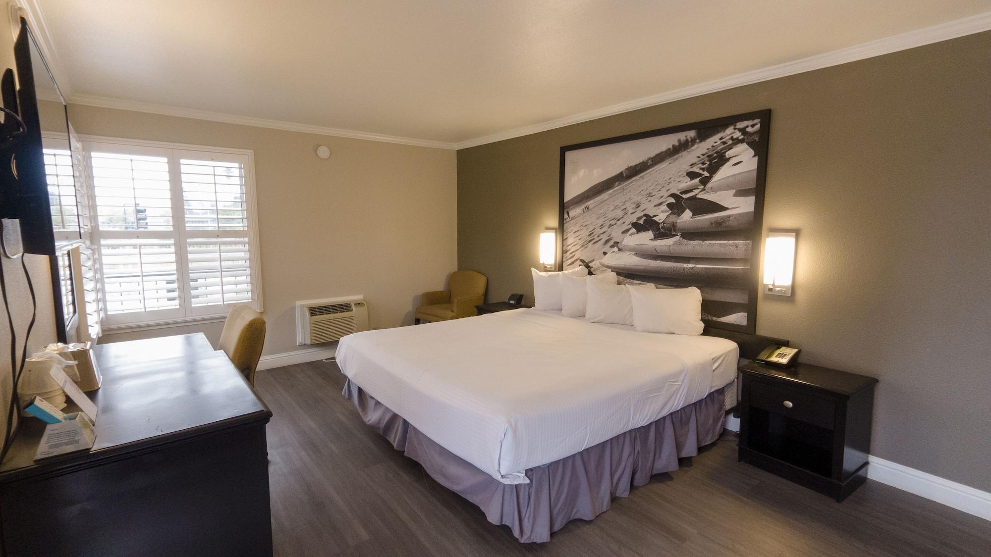 Super 8 By Wyndham Boardwalk Santa Cruz