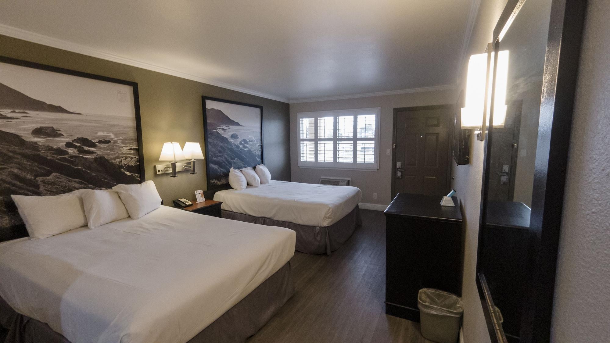 Super 8 By Wyndham Boardwalk 2*