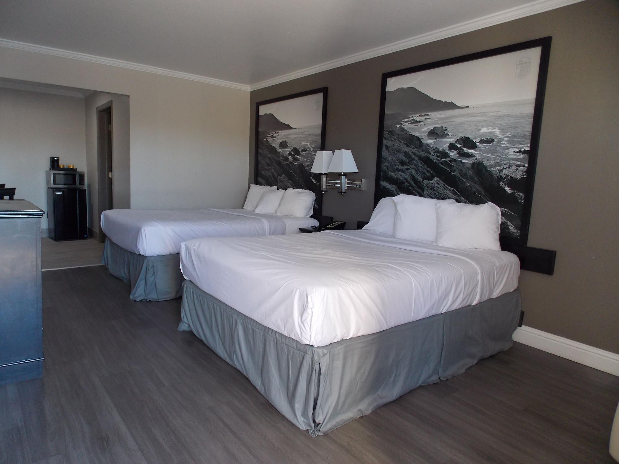 Super 8 By Wyndham Boardwalk Hotel