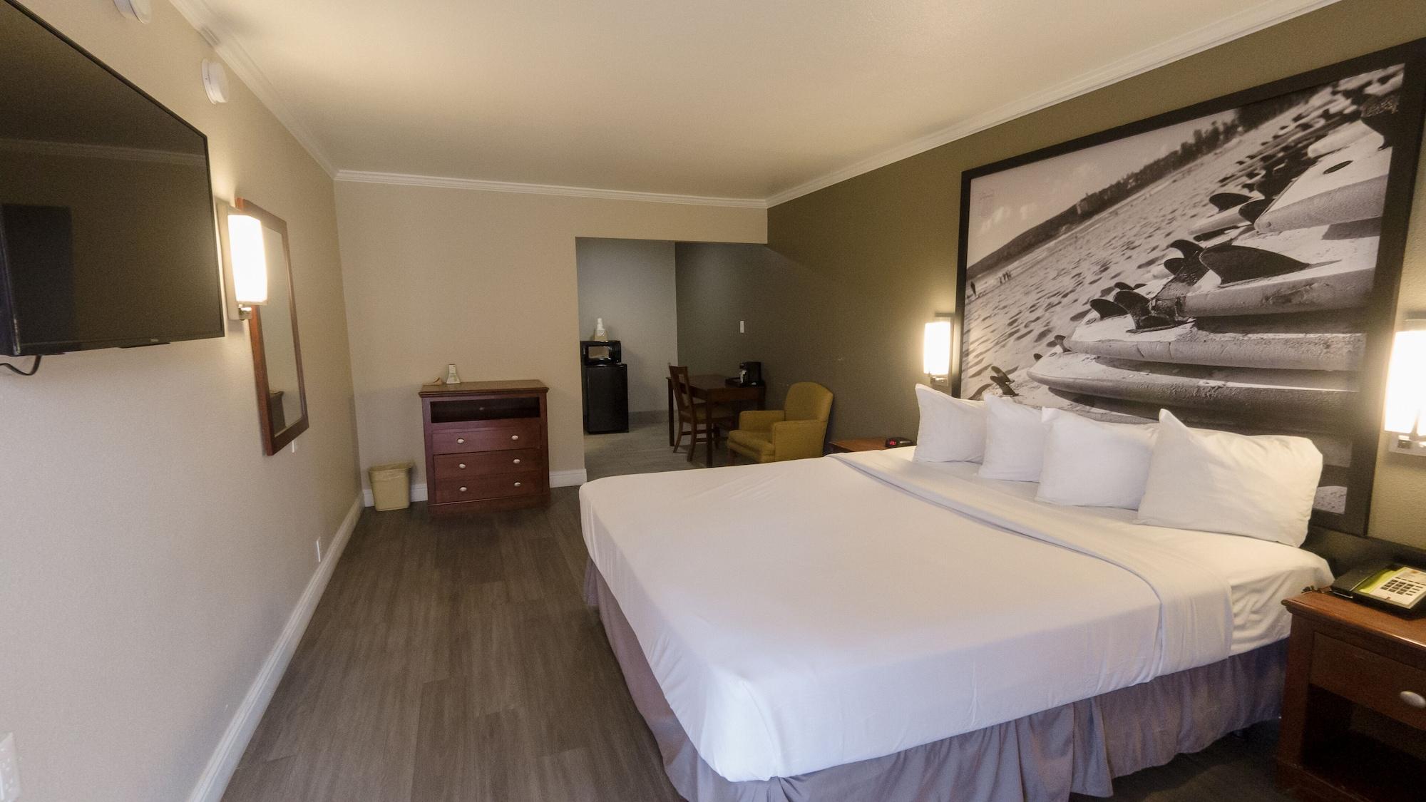 Super 8 By Wyndham Boardwalk 2* Santa Cruz