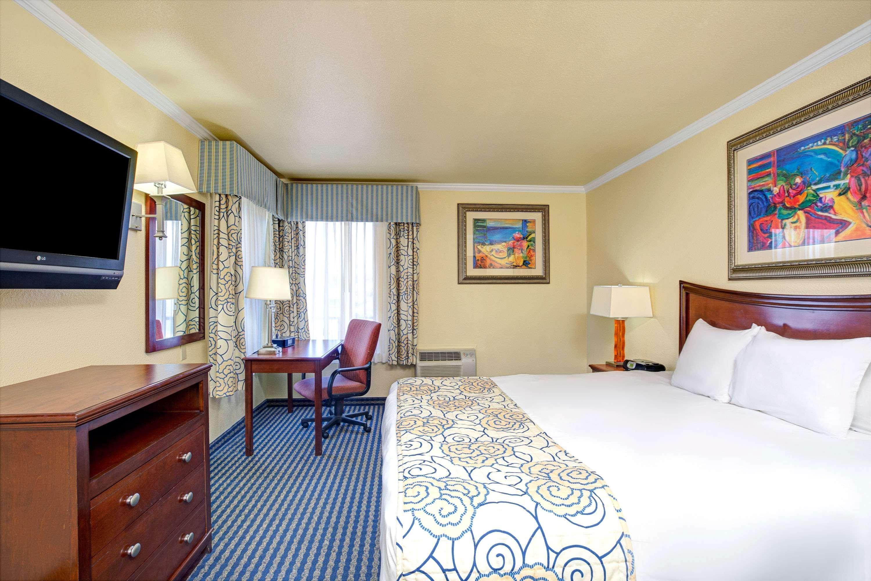 Super 8 By Wyndham Boardwalk Santa Cruz
