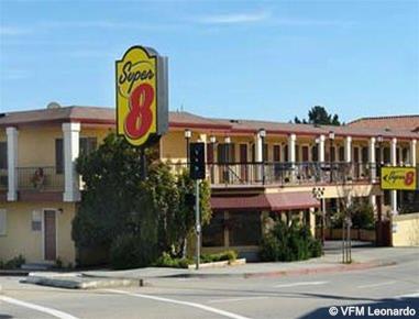 Super 8 By Wyndham Boardwalk Santa Cruz