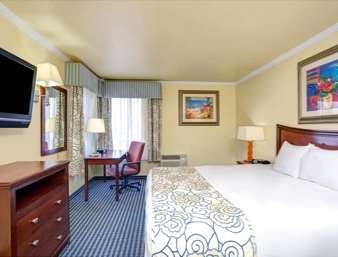 Super 8 By Wyndham Boardwalk 2*